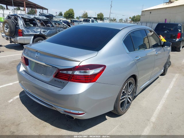 Honda k24w1 2017 1HGCR2F58HA272756 Image 4