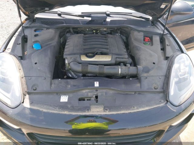 2017 PORSCHE CAYENNE WP1AA2A25HKA80374 Photo 9