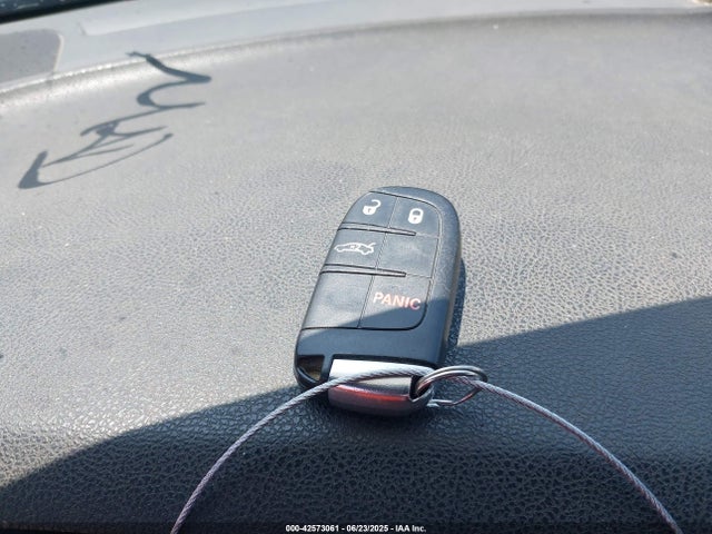 2C3CDXBG9GH104551 Dodge 2016