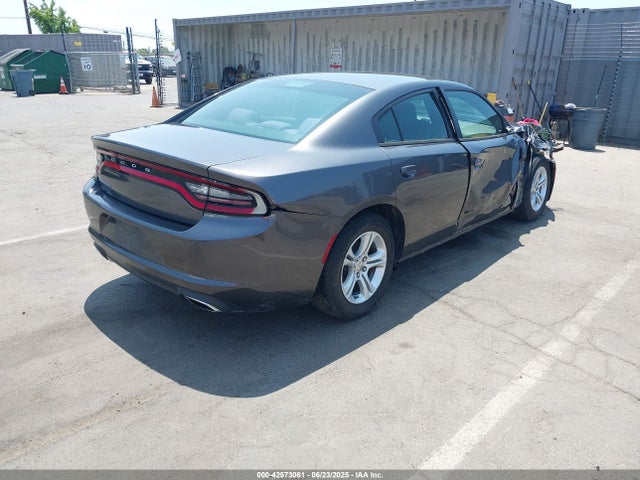 2C3CDXBG9GH104551 Dodge 2016