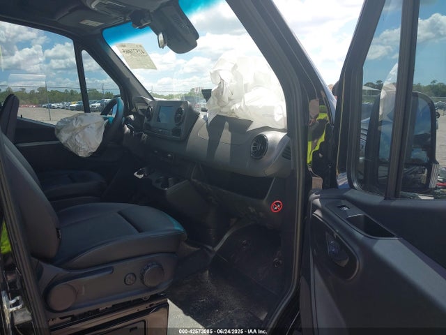 W1Z4NFHY0PP602518 Mercedes-Benz om654