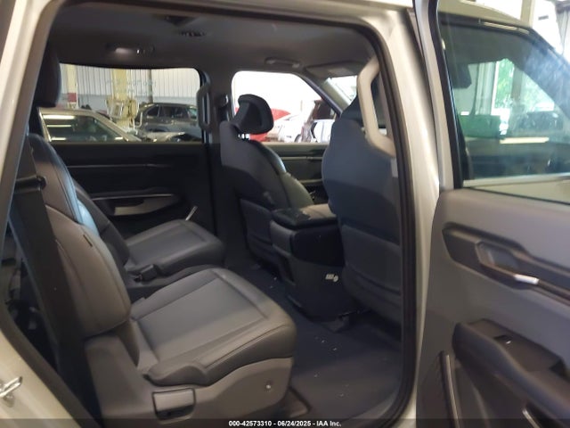 KNDAB5S11R6031205 KIA ev9