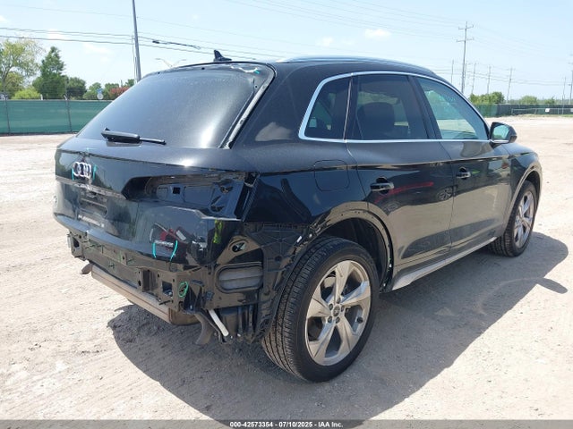 2021 AUDI Q5 WA1BAAFY3M2100624 Photo 3