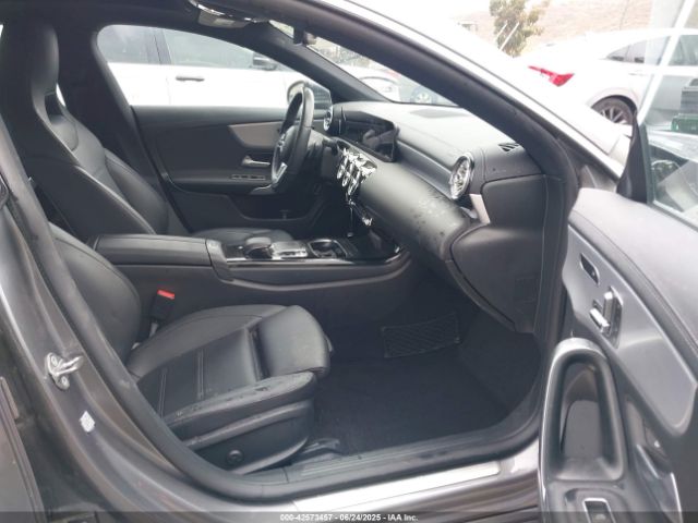 W1K5J4GB2LN100101 Mercedes-Benz m260
