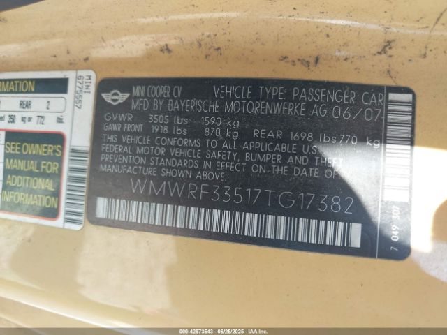 2007 MINI COOPER WMWRF33517TG17382 Photo 8