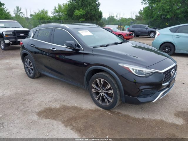 2017 INFINITI QX30 SJKCH5CR6HA038798