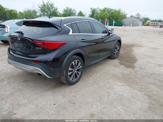 2017 INFINITI QX30 SJKCH5CR6HA038798 Photo 3
