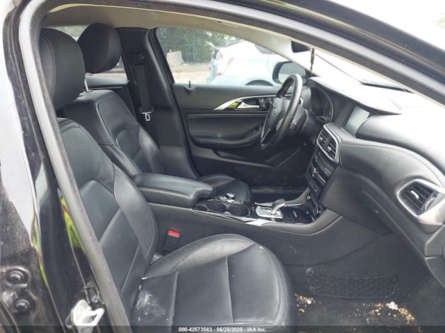 2017 INFINITI QX30 SJKCH5CR6HA038798 Photo 4