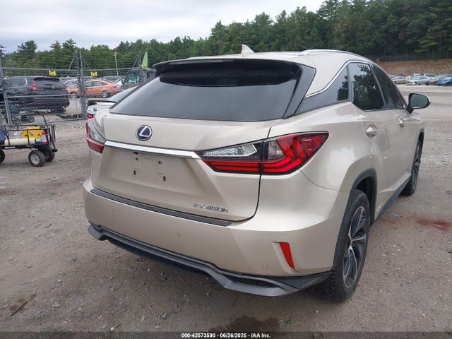 2T2BGMCA8HC019747 Lexus 2017