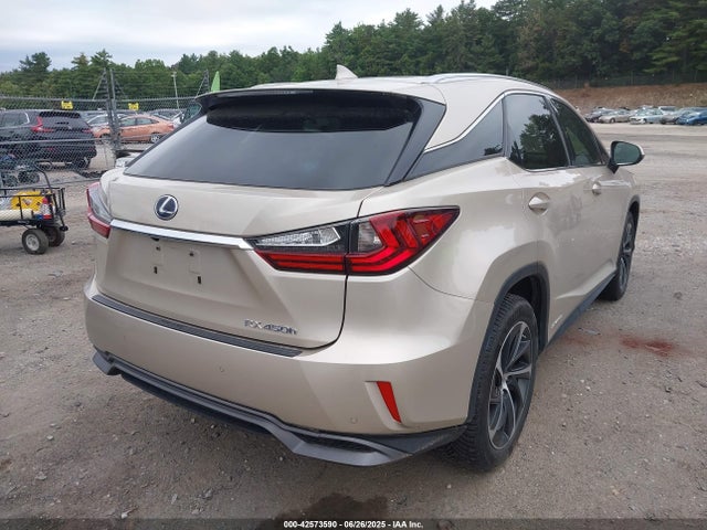 2T2BGMCA8HC019747 Lexus 2017