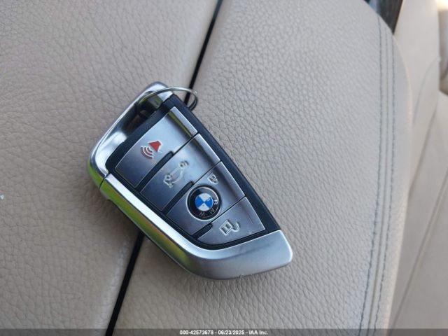 2018 BMW X5 5UXKR2C53J0Z14373 Photo 10