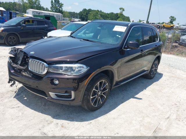 2018 BMW X5 5UXKR2C53J0Z14373 Photo 1