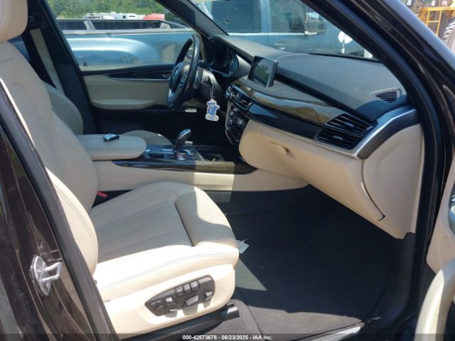 2018 BMW X5 5UXKR2C53J0Z14373 Photo 4