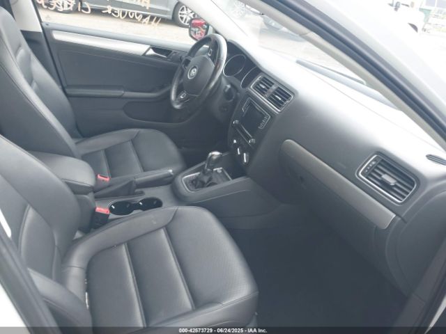 2017 VOLKSWAGEN JETTA 3VWDB7AJ7HM210175 Photo 4