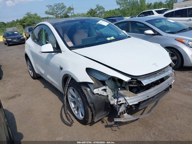 2023 TESLA MODEL Y 7SAYGAEE5PF799765 Photo 0