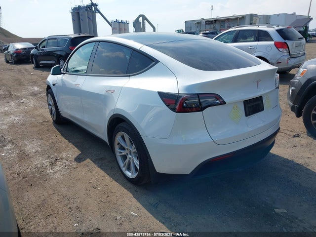 2023 TESLA MODEL Y 7SAYGAEE5PF799765 Photo 2