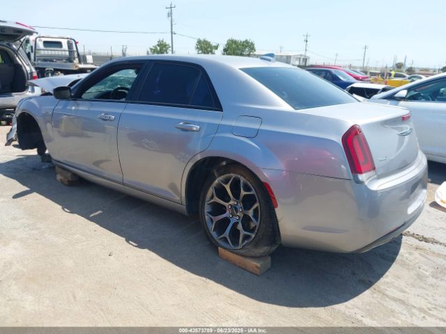 2018 CHRYSLER 300 2C3CCABG4JH227276 Photo 2