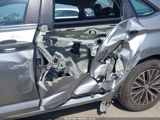3VWC57BU2MM053838 Volkswagen tsi