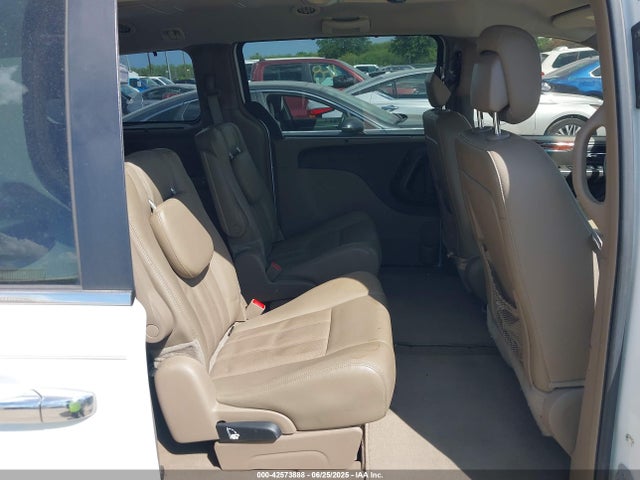 Chrysler 2016 2016 2C4RC1CG5GR190665 Image 8