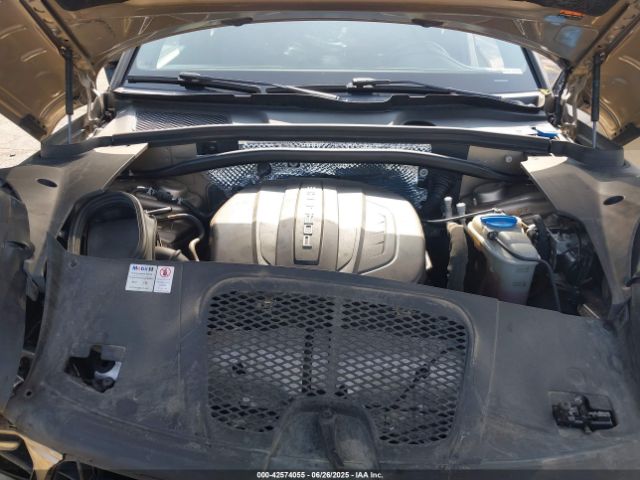 2018 PORSCHE MACAN WP1AA2A58JLB06413 Photo 9
