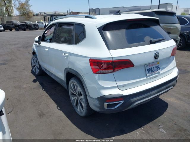 2022 VOLKSWAGEN TAOS 3VVTX7B20NM019055 Photo 2