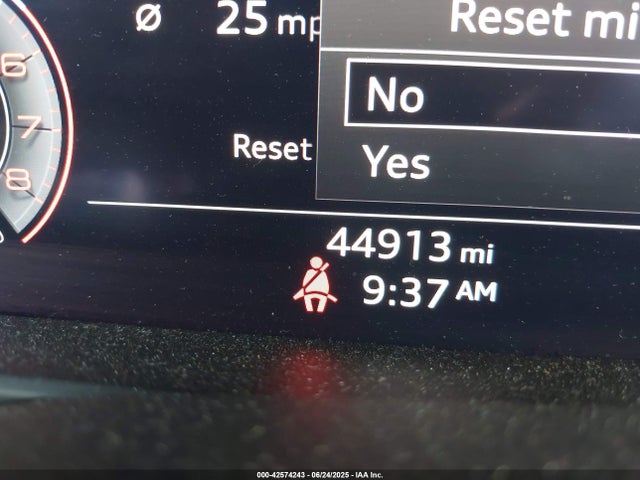 Audi 2019 2019 WAUL2AF22KN049063 Image 15