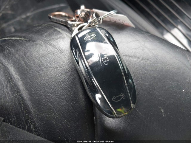 2015 TESLA MODEL S 5YJSA1S12FFP77095 Photo 10