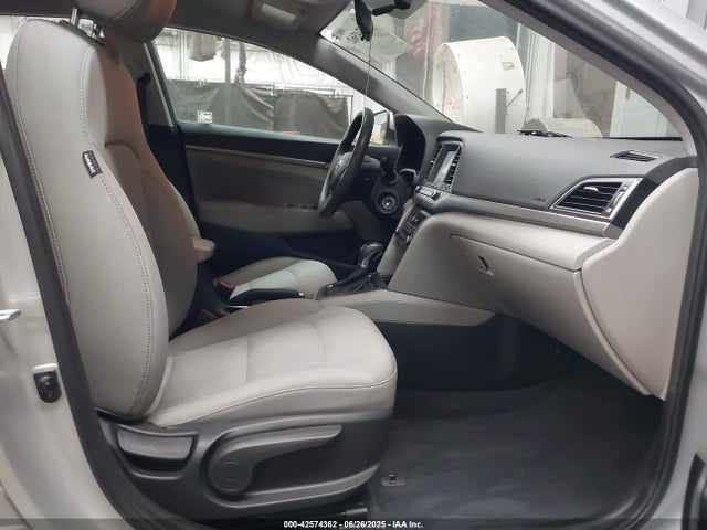 Hyundai Elantra 2017 5NPD84LF3HH042968 Image 18