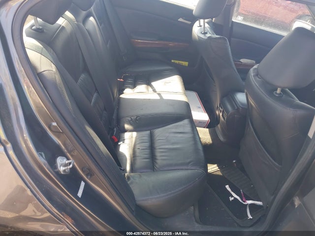 42574372 :رقم المزاد ، 1HGCP2F83BA053212 vin ، 2011 Honda Accord 2.4 Ex-l مزاد بيع