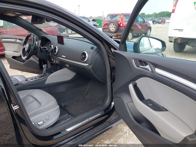 2017 AUDI A3 E-TRON WAUUPBFF1HA070775 Photo 4