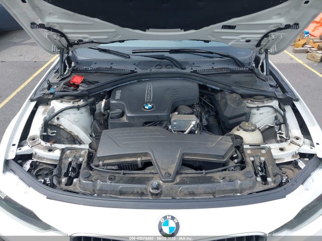 BMW 2016 2016 WBA8E9C57GK648219 Image 10