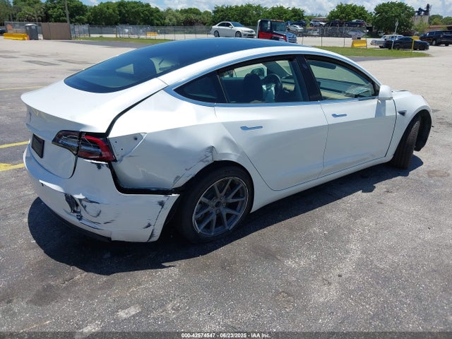 2020 TESLA MODEL 3 5YJ3E1EA6LF645411 Photo 3
