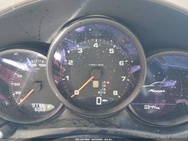 2017 PORSCHE MACAN WP1AA2A58HLB01772 Photo 6