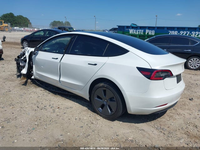 2022 TESLA MODEL 3 5YJ3E1EB4NF153035 Photo 2