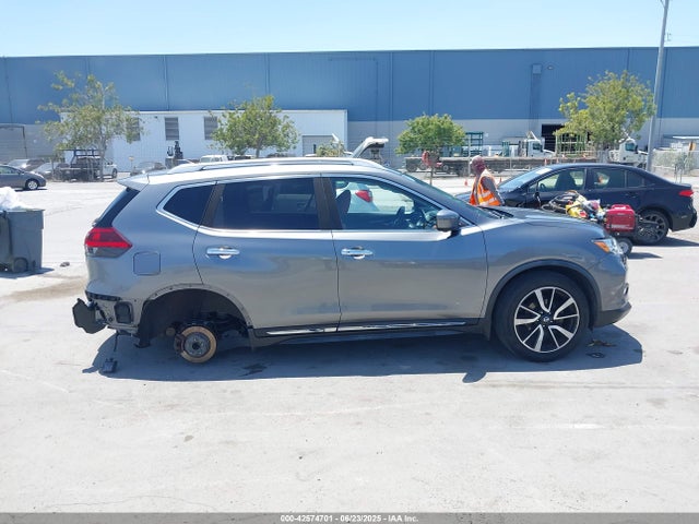 Nissan 2018 2018 JN8AT2MT3JW467296 Image 14