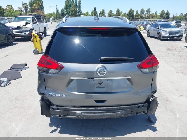 Nissan 2018 2018 JN8AT2MT3JW467296 Image 17