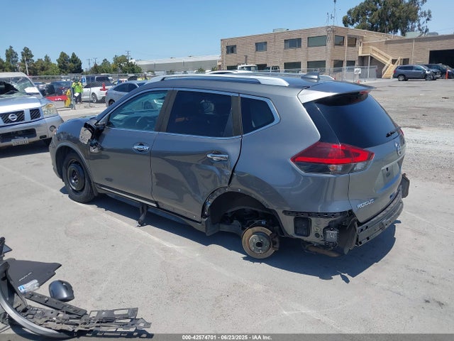 Nissan 2018 2018 JN8AT2MT3JW467296 Image 3