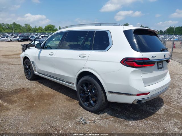 2025 BMW X7 5UX23EM07S9Z48979 Photo 2