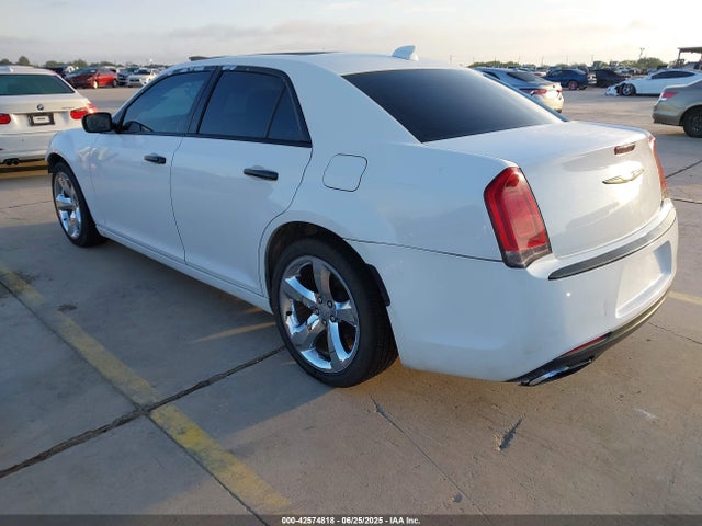2C3CCAAG4GH207023 Chrysler 2016