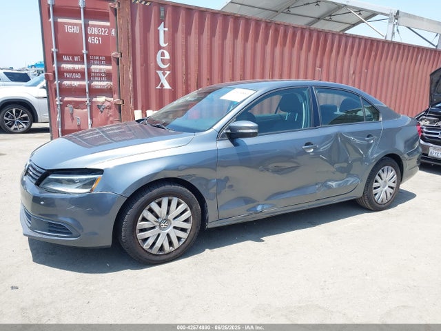 3VWD17AJ0EM247826 Volkswagen 2014