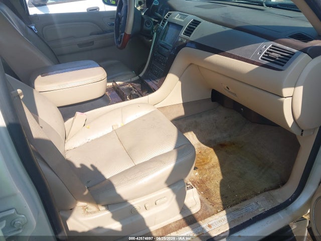 2009 CADILLAC ESCALADE ESV 1GYFK26219R283164 Photo 4