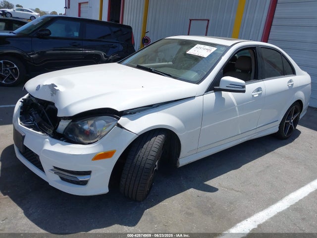 WDDGF4HB7EA939471 Mercedes-Benz 2014