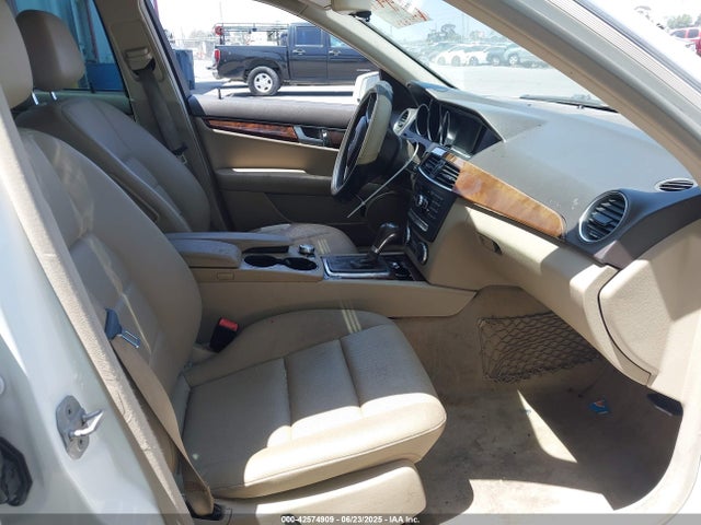 WDDGF4HB7EA939471 Mercedes-Benz 2014