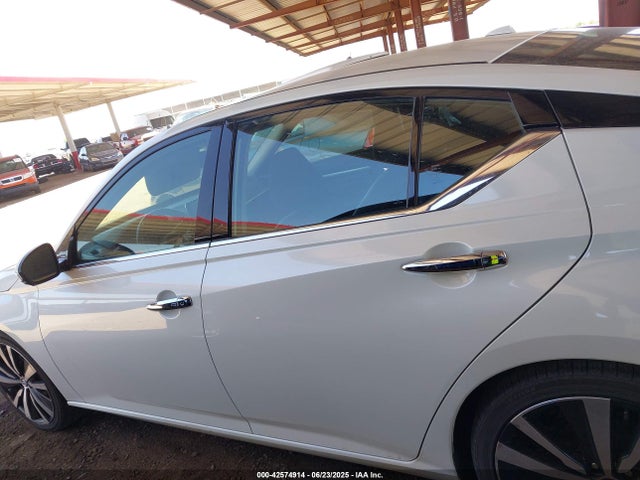 Nissan 2019 2019 1N4BL4FV5KC114691 Image 14