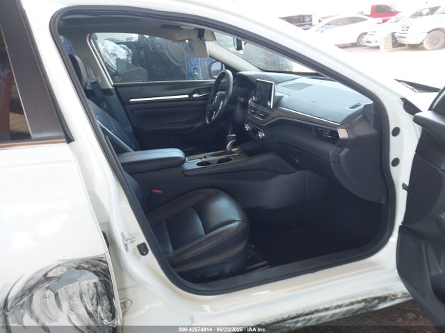 Nissan 2019 2019 1N4BL4FV5KC114691 Image 5
