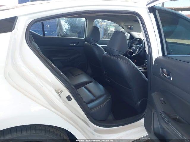 Nissan 2019 2019 1N4BL4FV5KC114691 Image 8