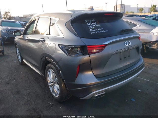 Infiniti 2019 2019 3PCAJ5M11KF114918 Image 3