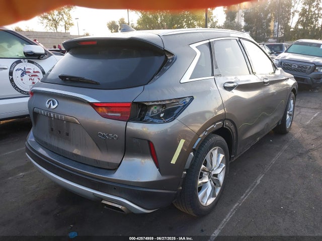 Infiniti 2019 2019 3PCAJ5M11KF114918 Image 4