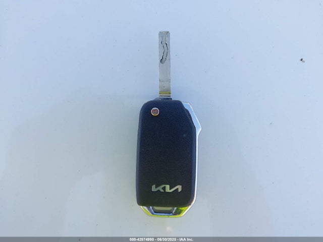 KNDJ23AU7N7172218 KIA mpi nu