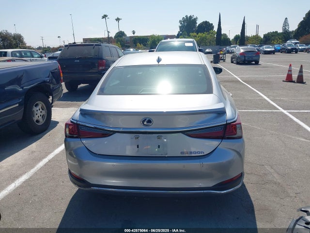 58AEA1C16NU020819 Lexus a25a-fxs, 3nm
